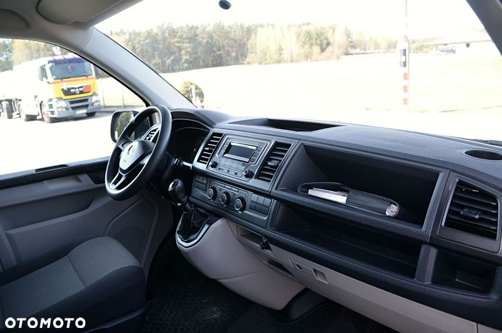 Volkswagen Transporter - 22