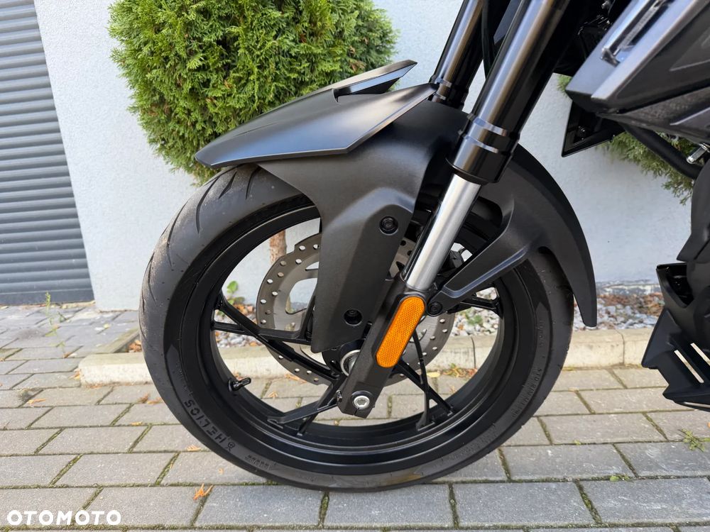 VOGE R125S - 39