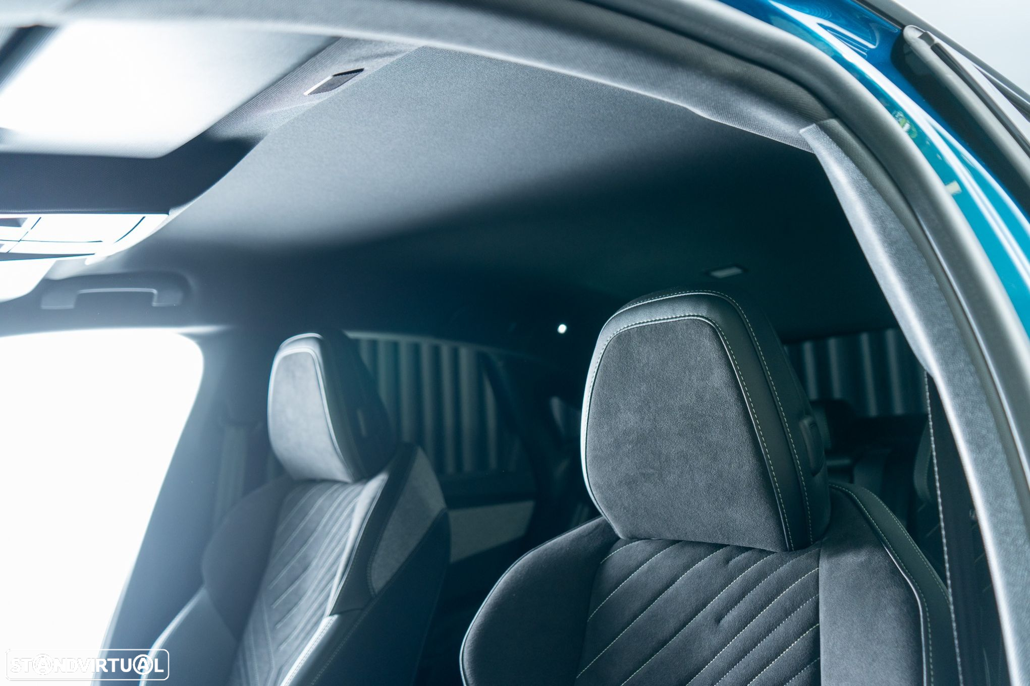Peugeot E-3008 73 kWh GT - 9