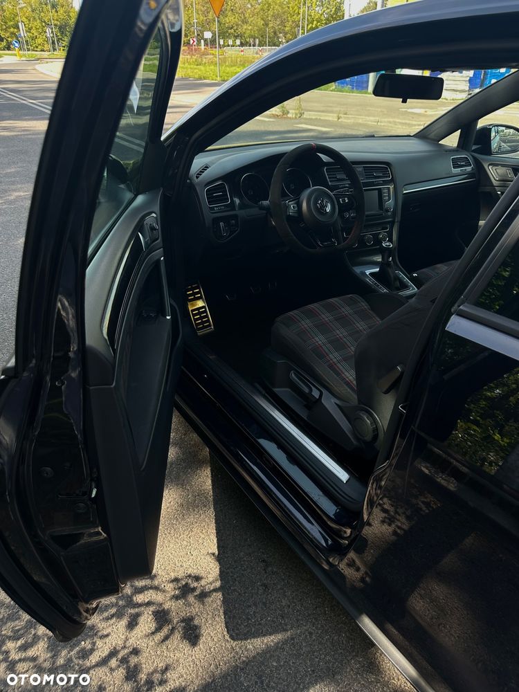Volkswagen Golf 2.0 GTI - 17