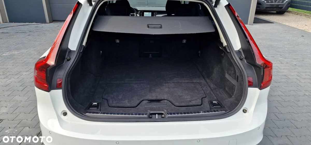 Volvo V90 B4 D Geartronic Momentum - 19