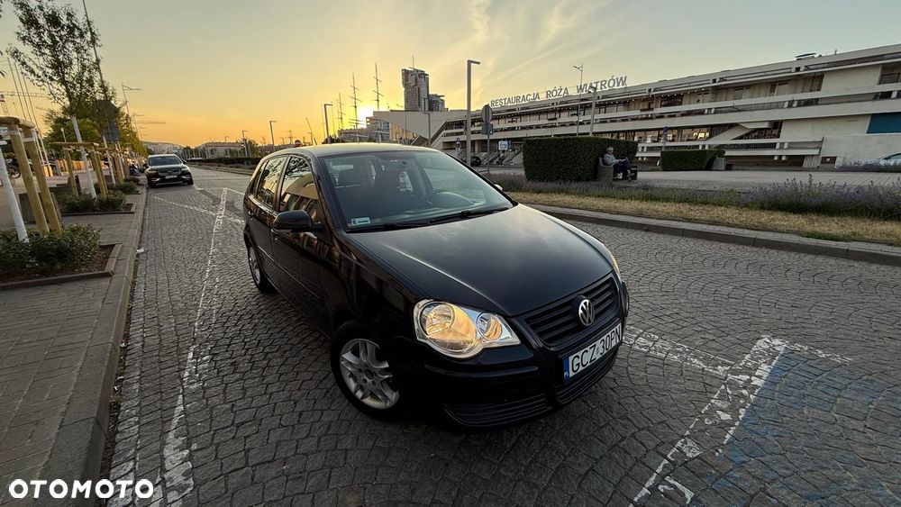 Volkswagen Polo 1.4 16V Comfortline - 10