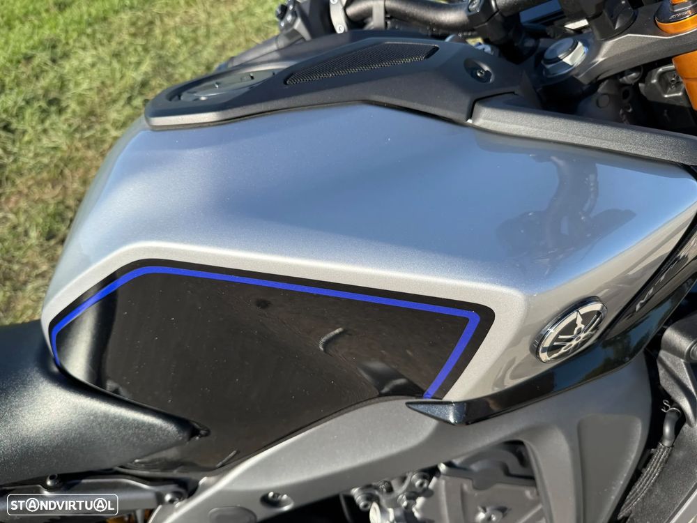 Yamaha MT-09 SP    ( Com  Akrapovic ) - 8
