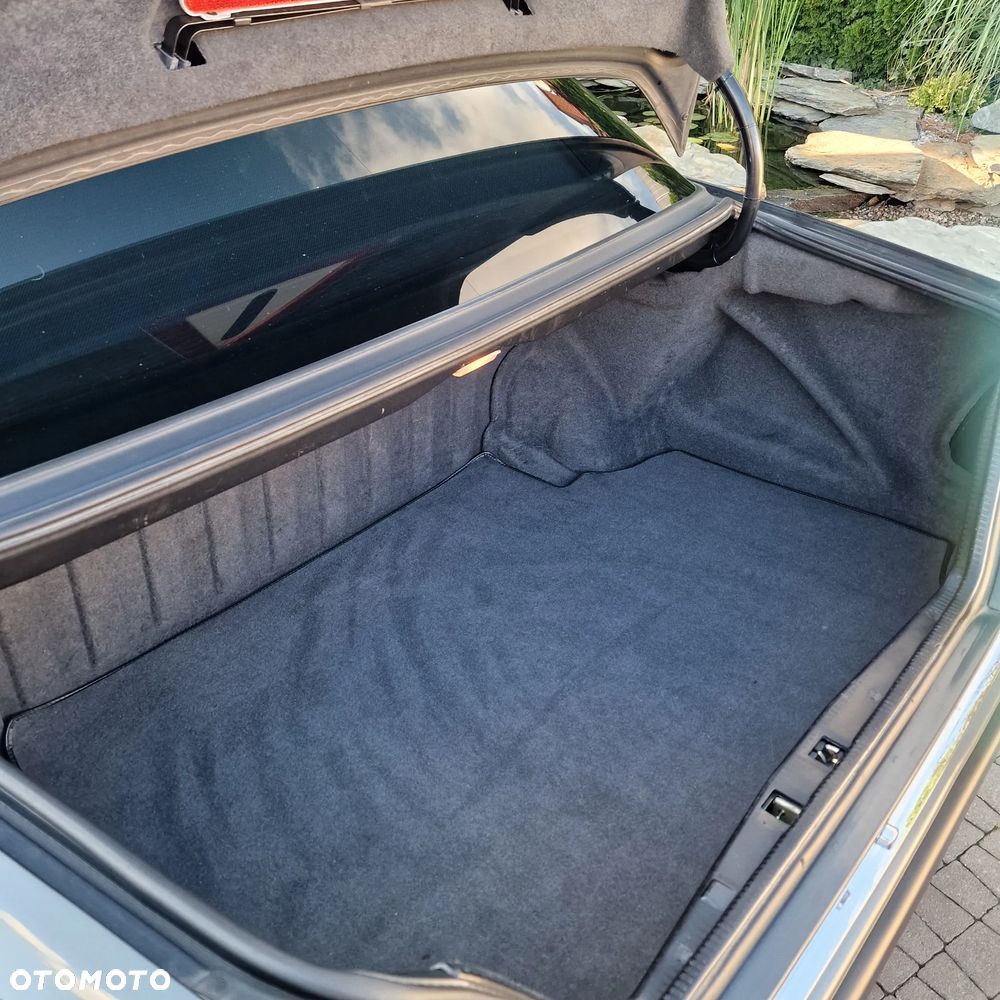 Mercedes-Benz W124 (1984-1993) - 16