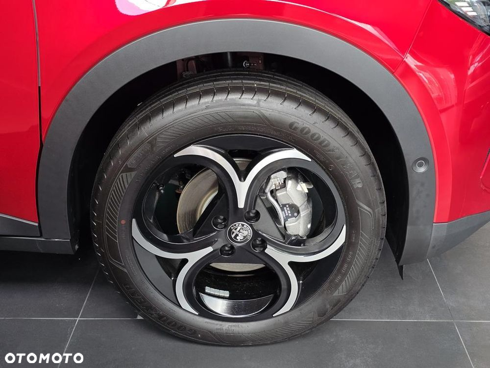 Alfa Romeo Junior 1.2 mHEV Ibrida eDCT - 23