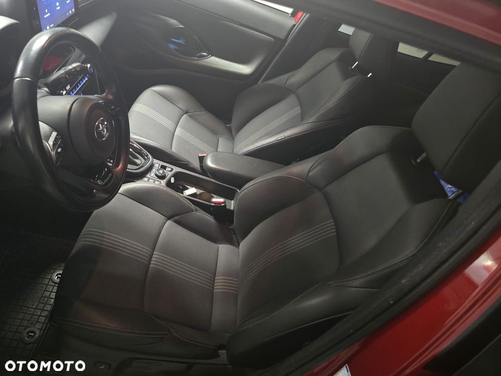 Toyota Yaris Cross - 25