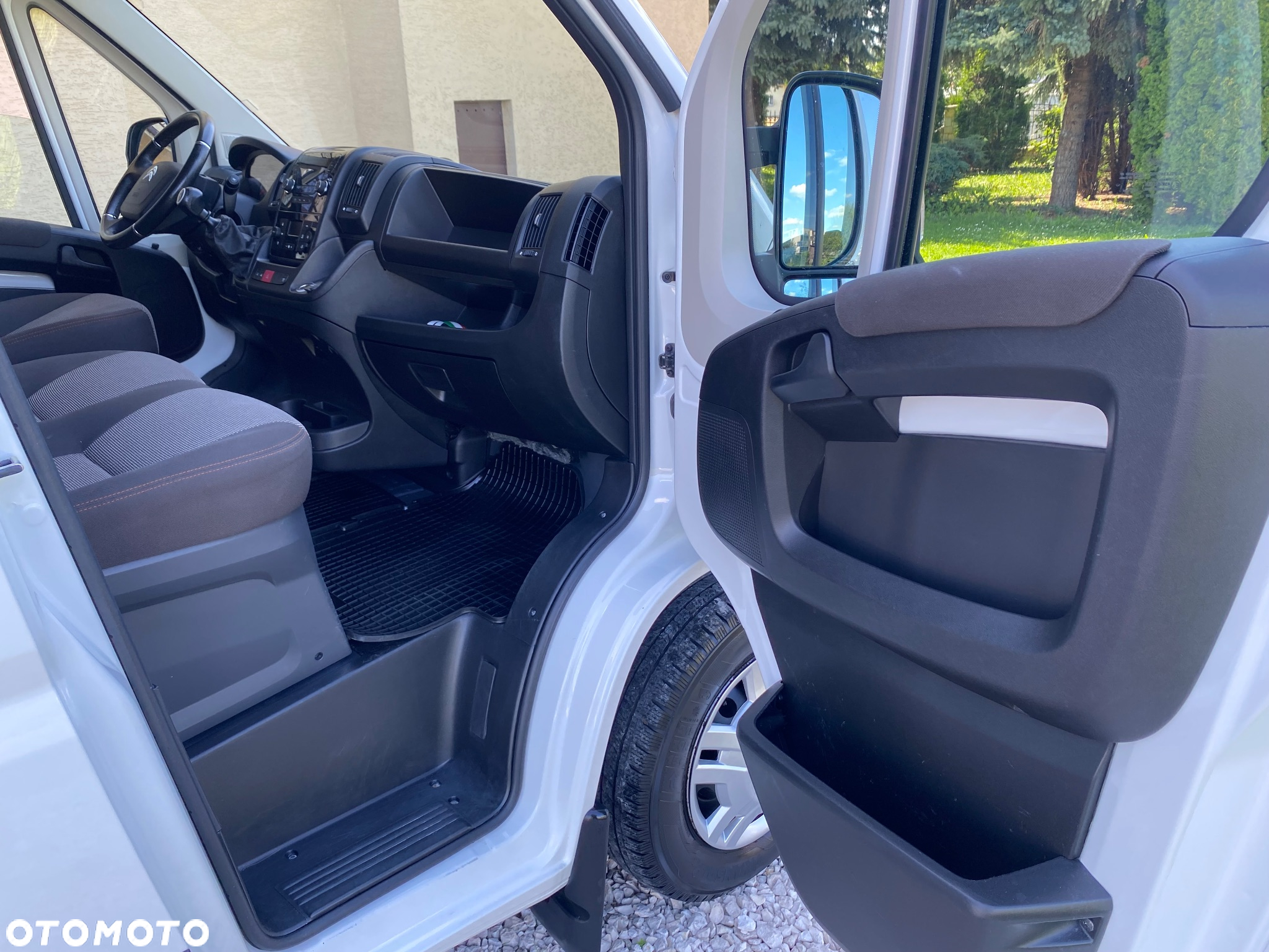 Peugeot BOXER L3H2 brygadowy 6-osobowy zakupiony w salonie w Rzeszowie bezwypadkowy - 15
