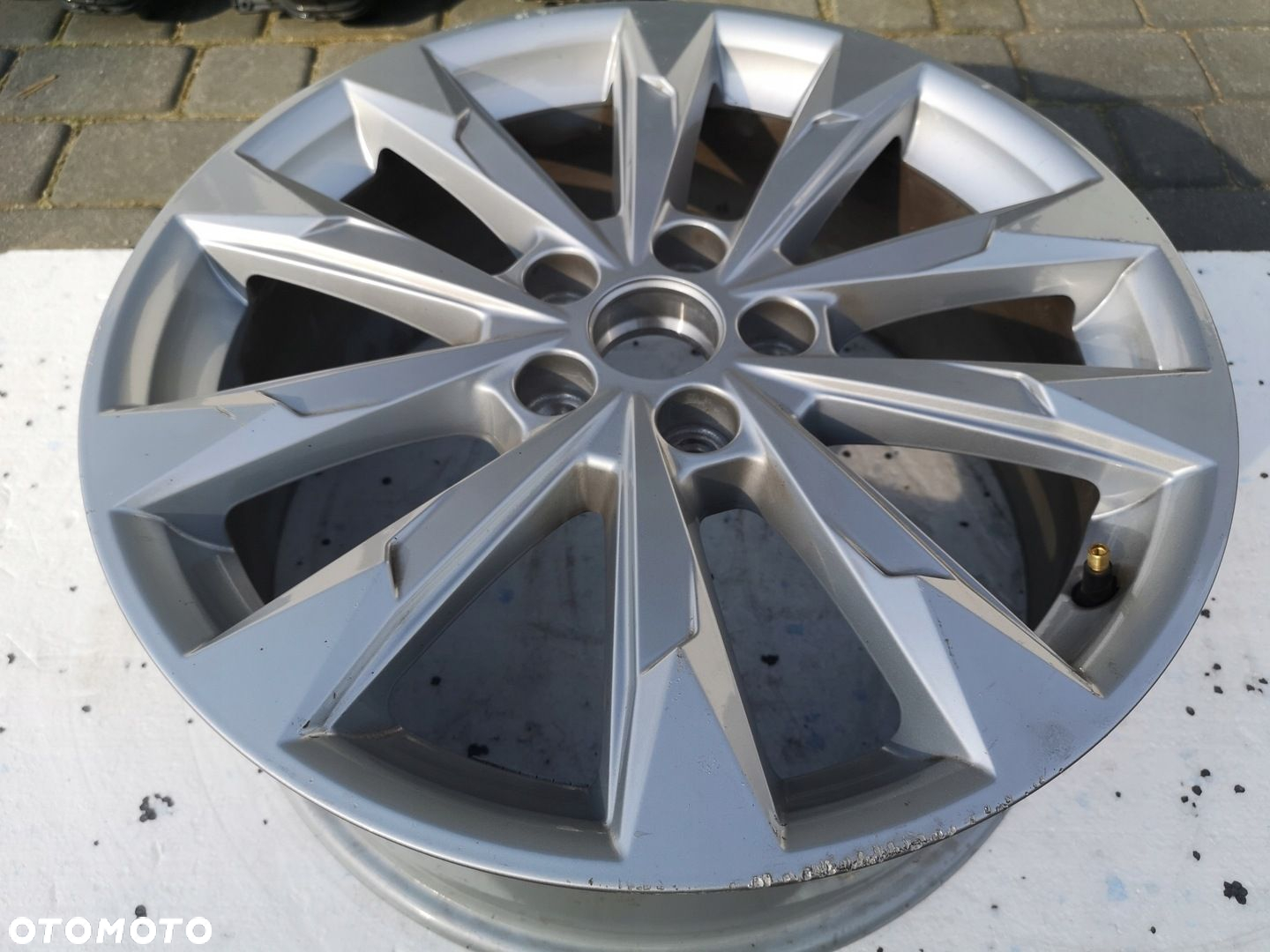 Felga aluminiowa Audi Q3 - 3