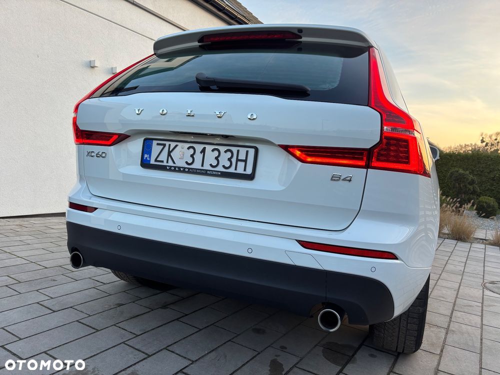 Volvo XC 60 B4 B Momentum Pro - 8