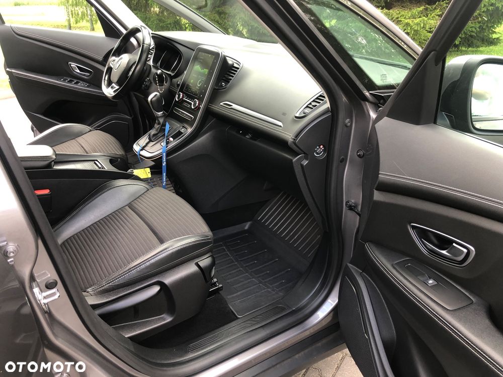 Renault Scenic - 17