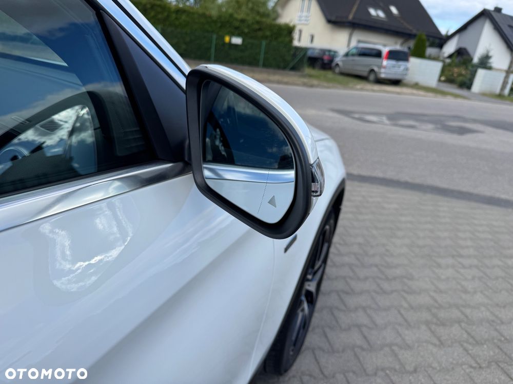 Mercedes-Benz GLC 300 de 4Matic 9G-TRONIC AMG Line Plus - 31