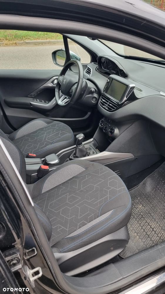 Peugeot 2008 1.2 Pure Tech Style - 8