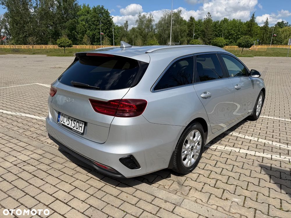 Kia Ceed 1.5 T-GDI MHEV M - 6