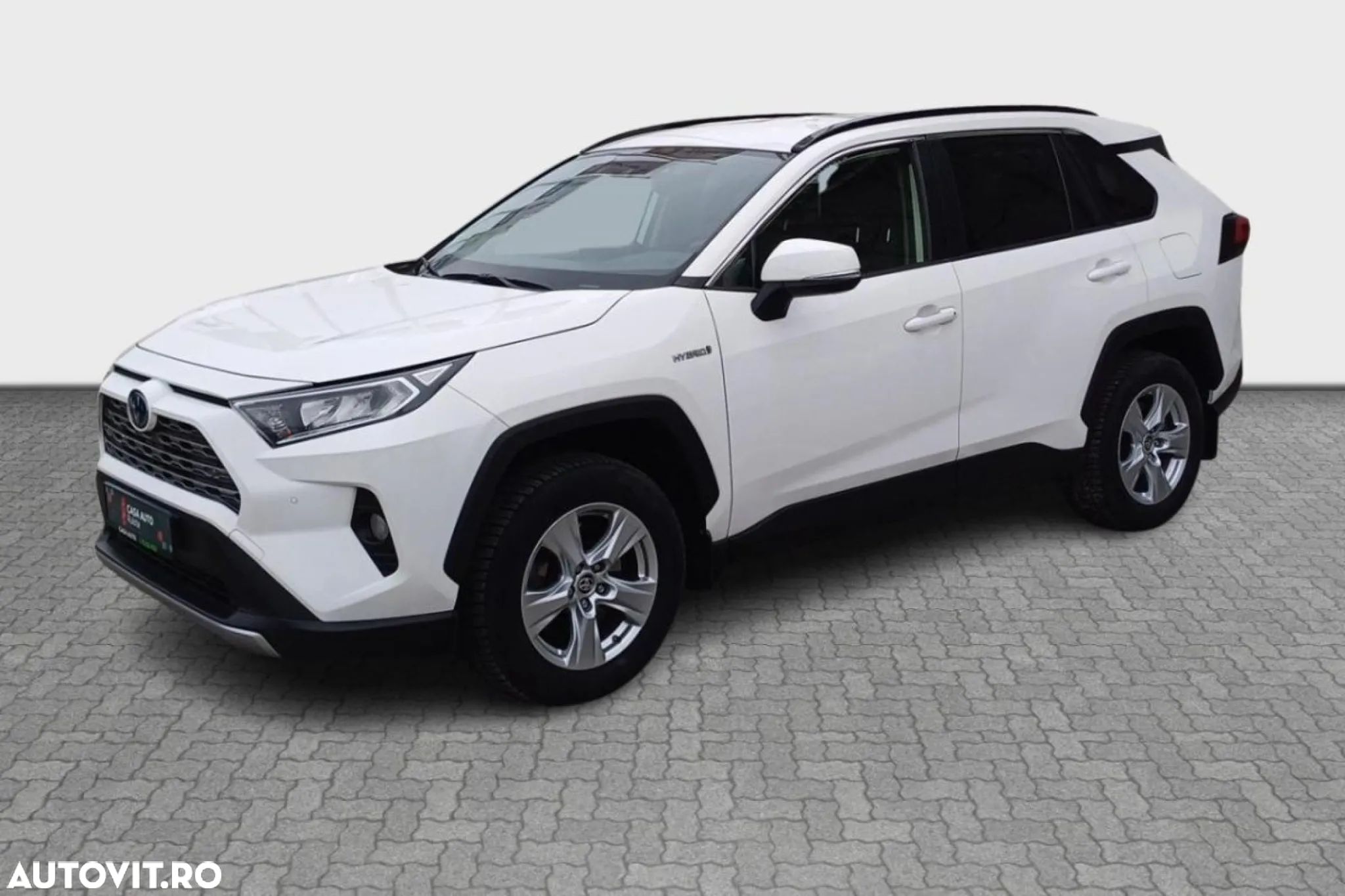 Toyota RAV4 - 1