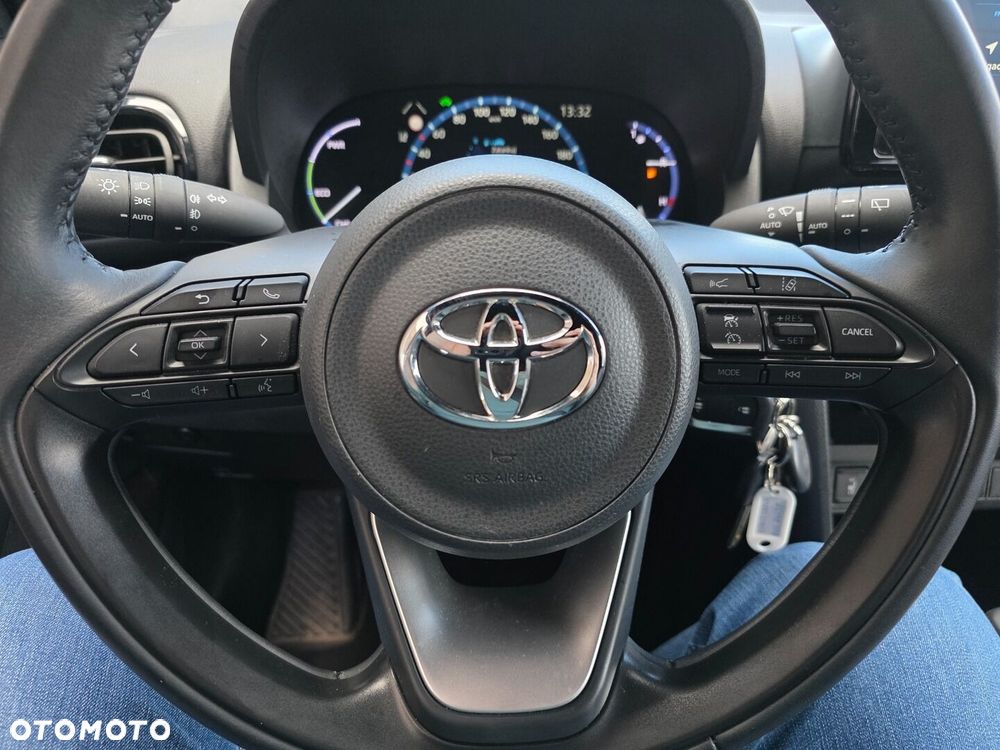 Toyota Yaris Cross Hybrid 1.5 Comfort 4x4 - 11