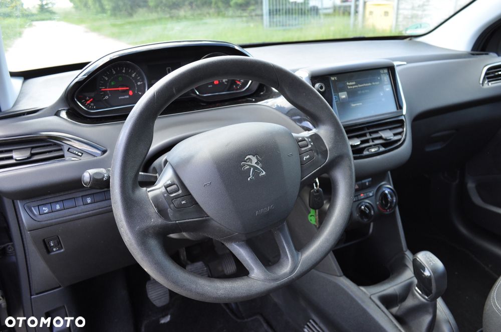 Peugeot 208 82 VTI Allure - 12