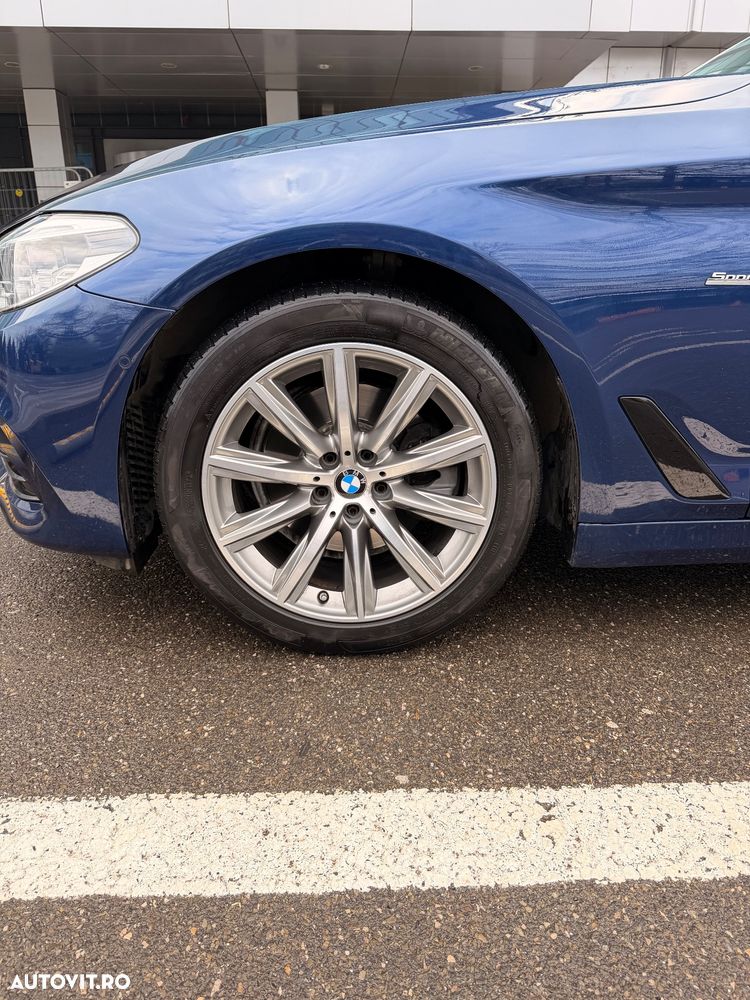 BMW Seria 5 520d AT - 13