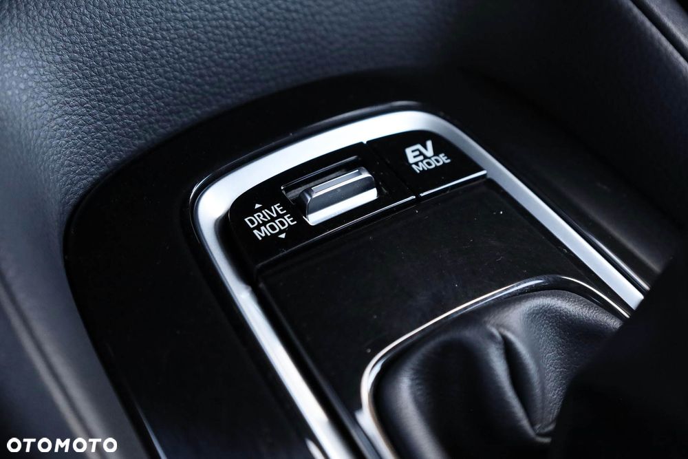Toyota Corolla 1.8 Hybrid GPF Comfort - 26