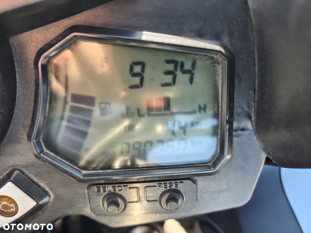 Yamaha FJR - 8