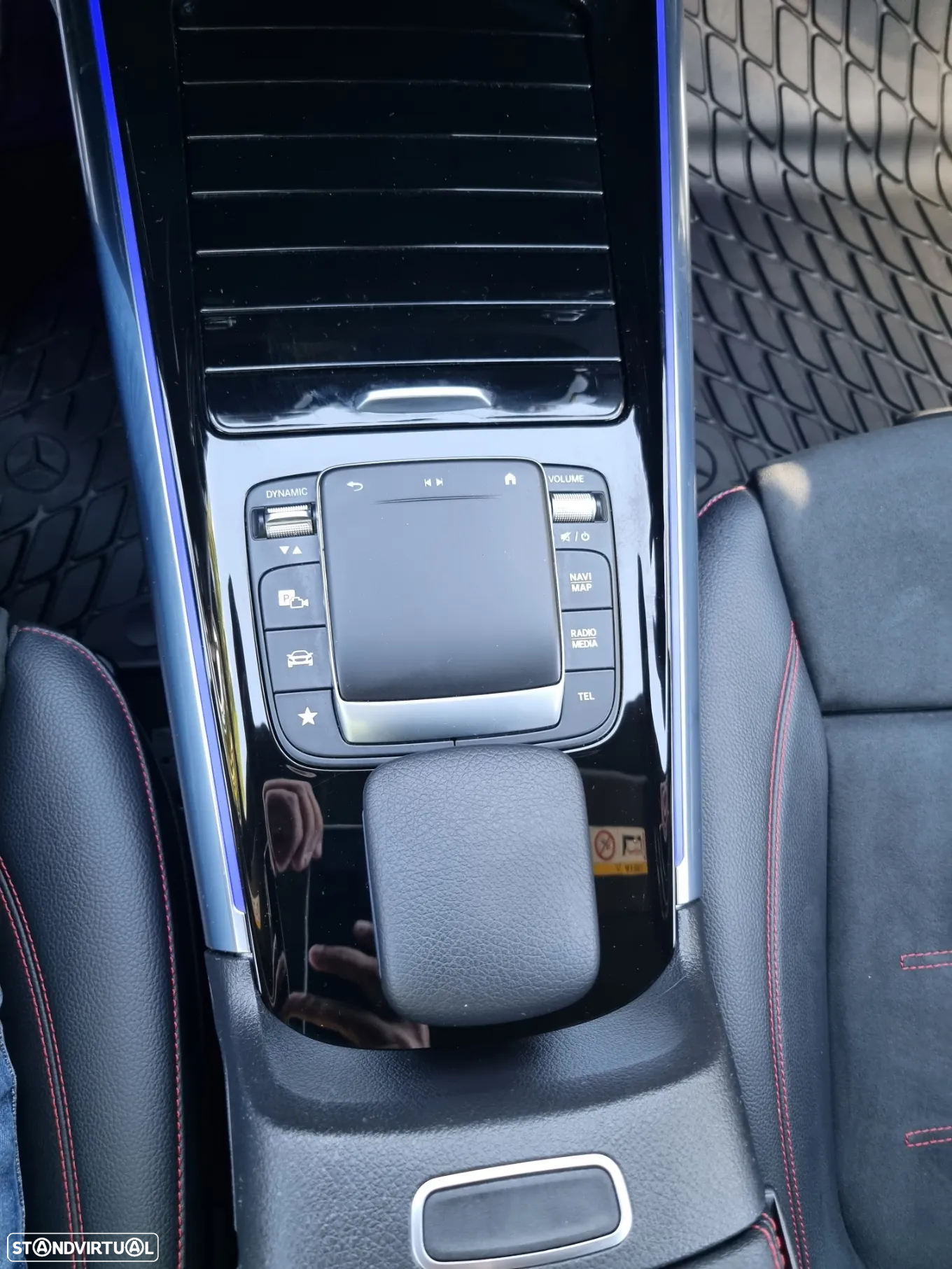 Mercedes-Benz GLA 250 e AMG Line - 25