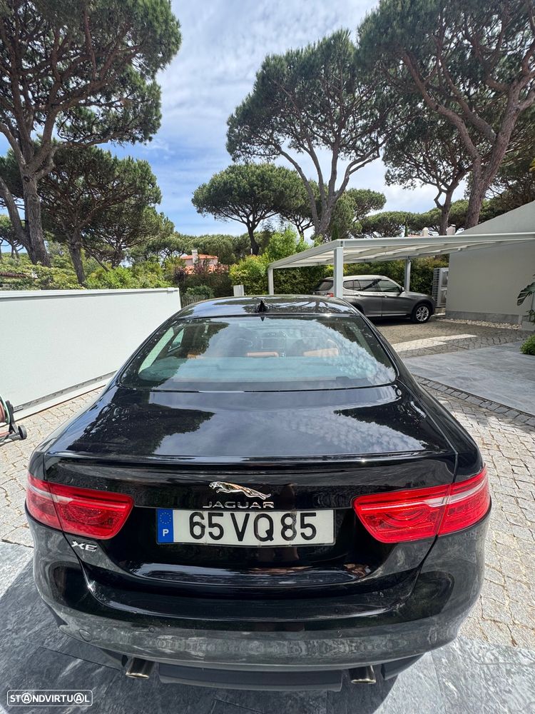 Jaguar XE 20t Prestige - 4