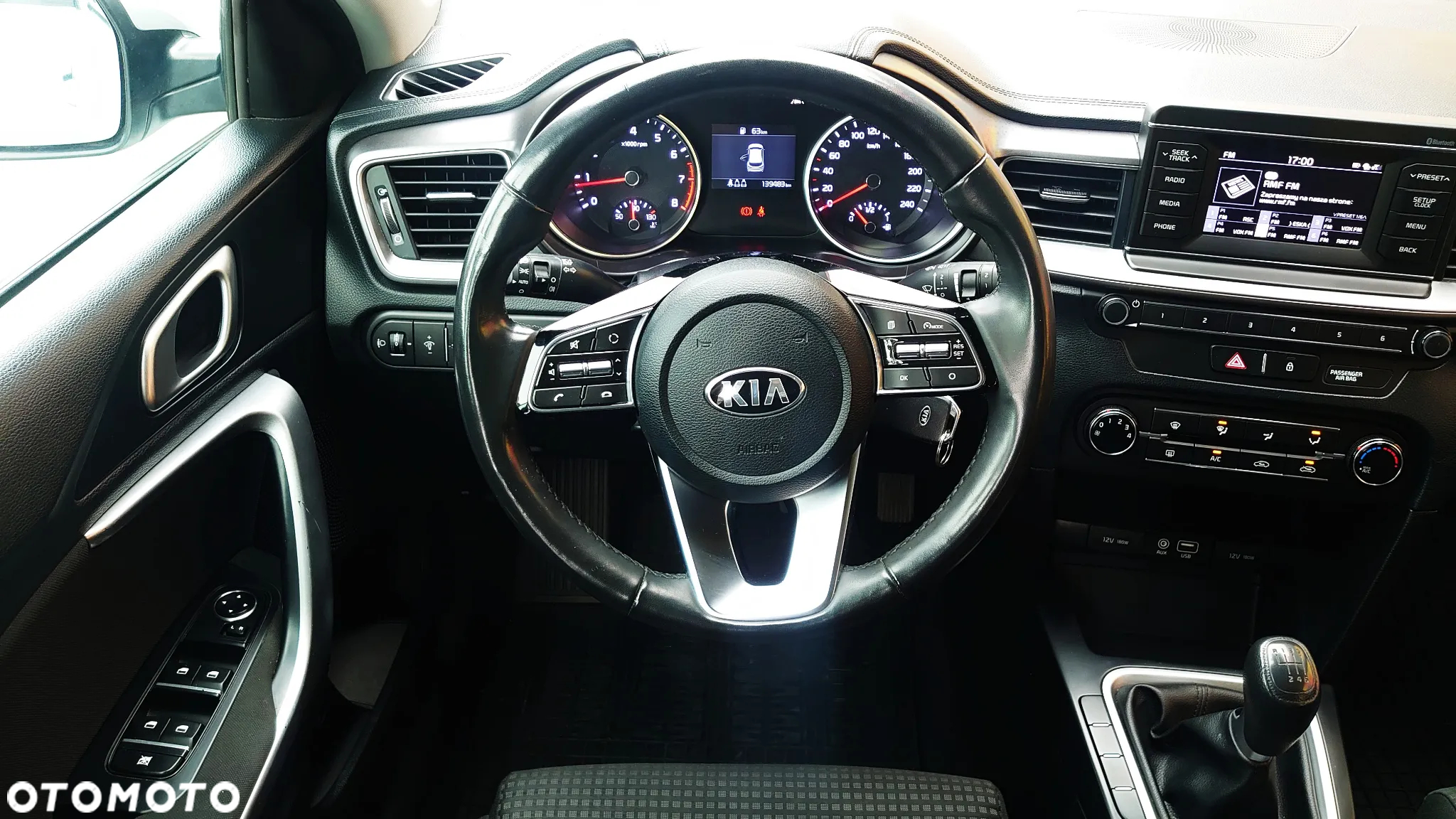 Kia Ceed 1.4 L - 13