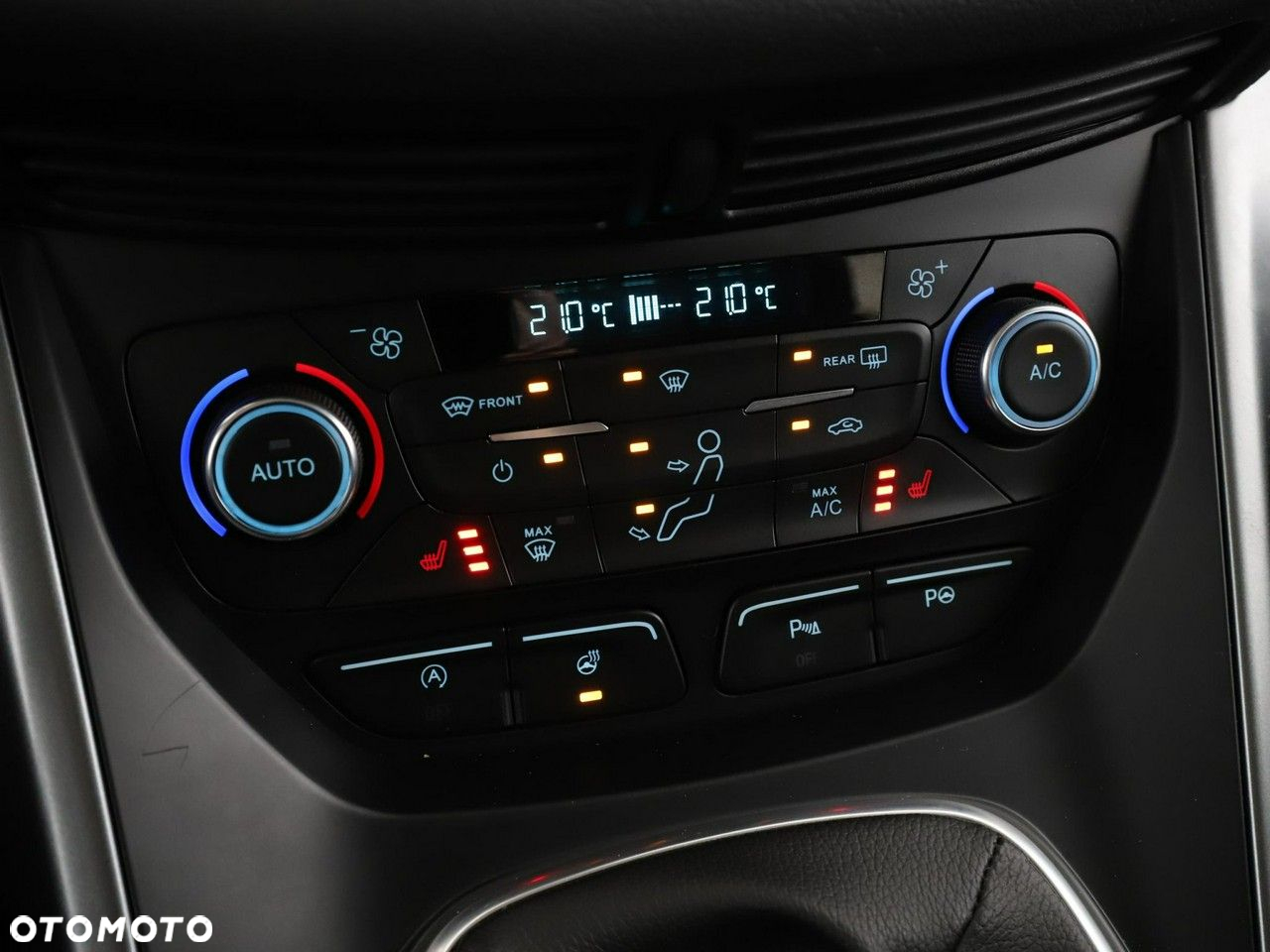 Ford Kuga 1.5 EcoBoost 2x4 Cool & Connect - 27