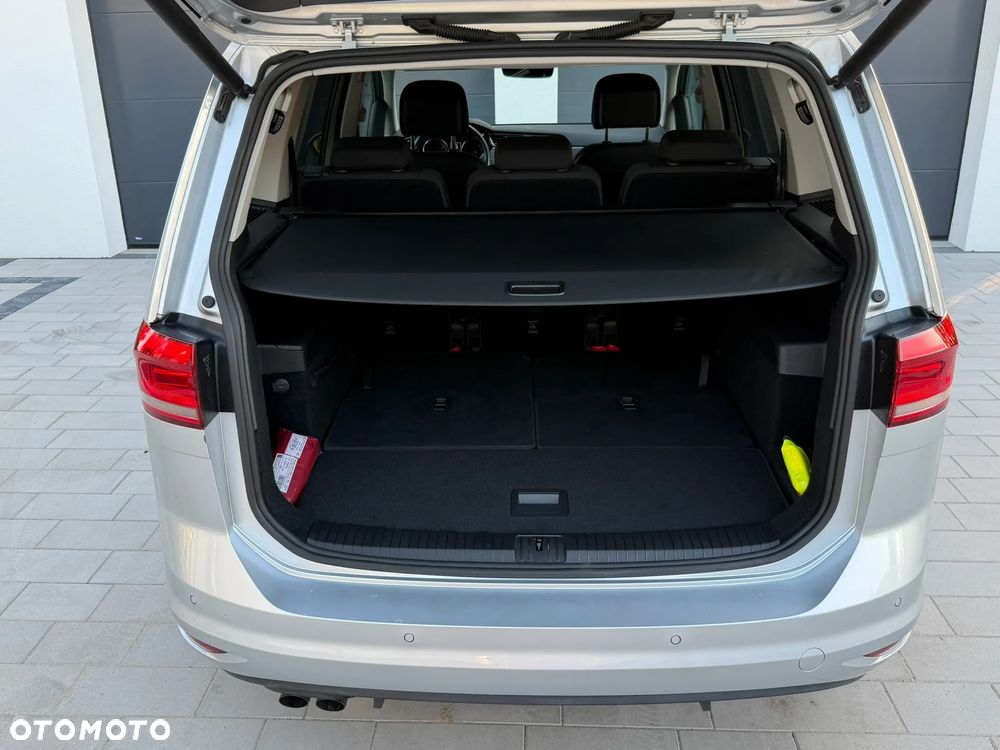 Volkswagen Touran 2.0 TDI BMT Comfortline Plus DSG - 29