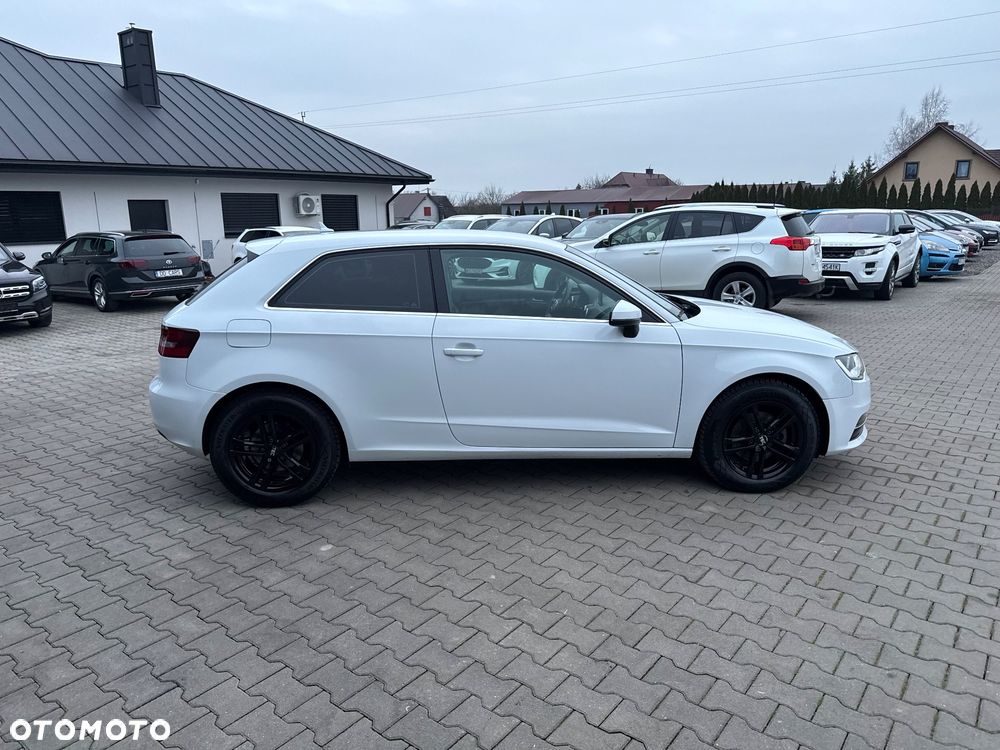 Audi A3 3-drzwiowe 1.6 TDI sport - 11