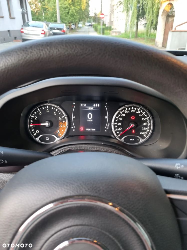 Jeep Renegade 1.6 E-TorQ Sport FWD - 7