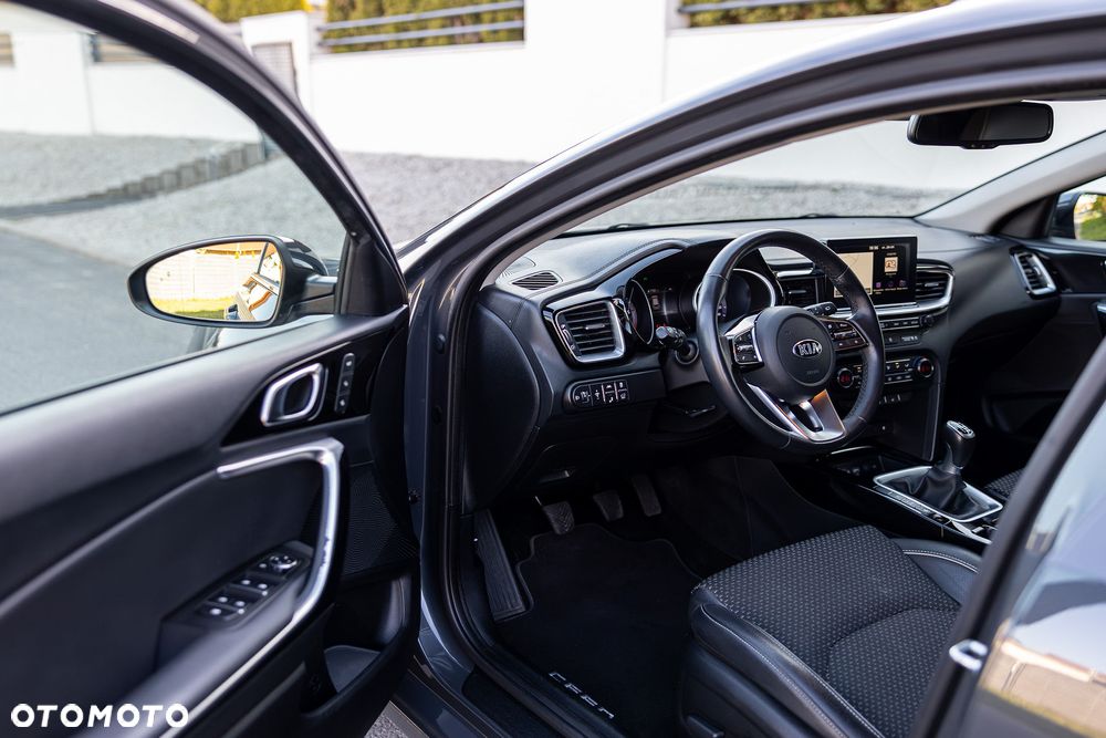 Kia Ceed 1.6 CRDi Platinum Edition - 19