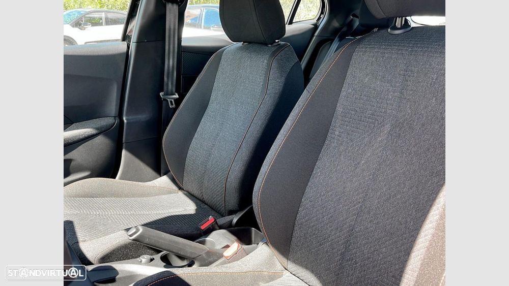 Peugeot 2008 1.2 PureTech Style — fotografia 12