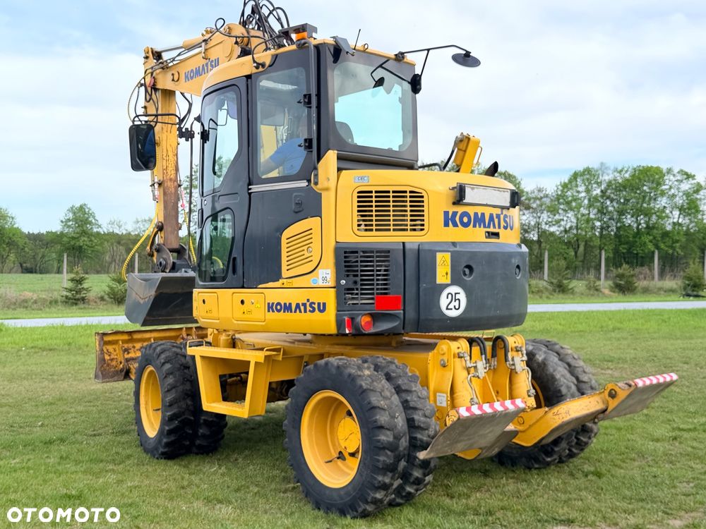 Komatsu 4x4x4 ramię łamane Koparka kołowa KOMATSU  PW98MR-8 10ton 4x4x4 ośki skrętne Ramię 3x łamane BEZ DPF i ADBLUE 4 cyl dodatkowe wyjścia hydr Pług Podpory 2012 szybka zwinna Prosto z importu 1 właściciel Cat TEREX Liebherr Wacker Pw 98 Mr 8 11 - 16