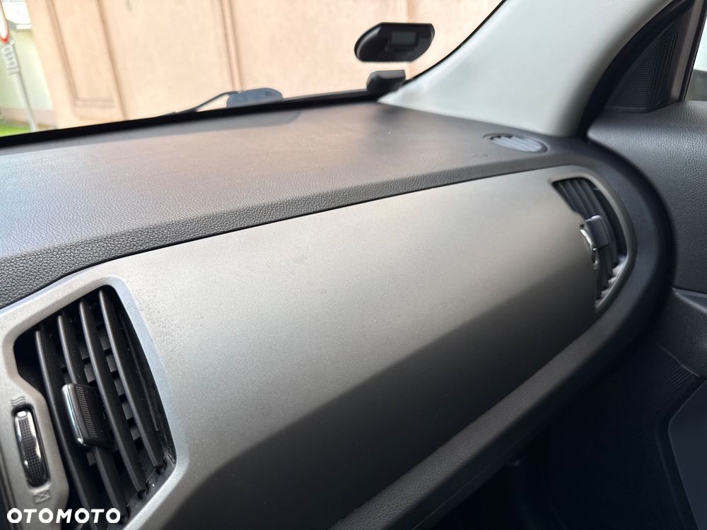 Kia Sportage 2.0 CVVT 4WD Spirit - 23