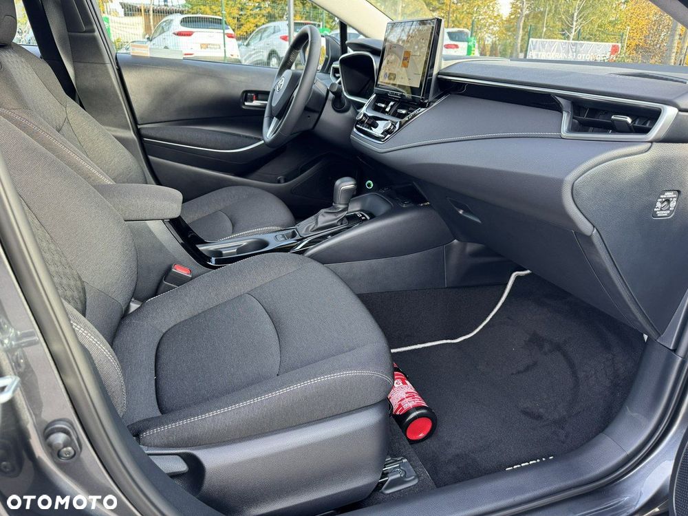 Toyota Corolla - 28