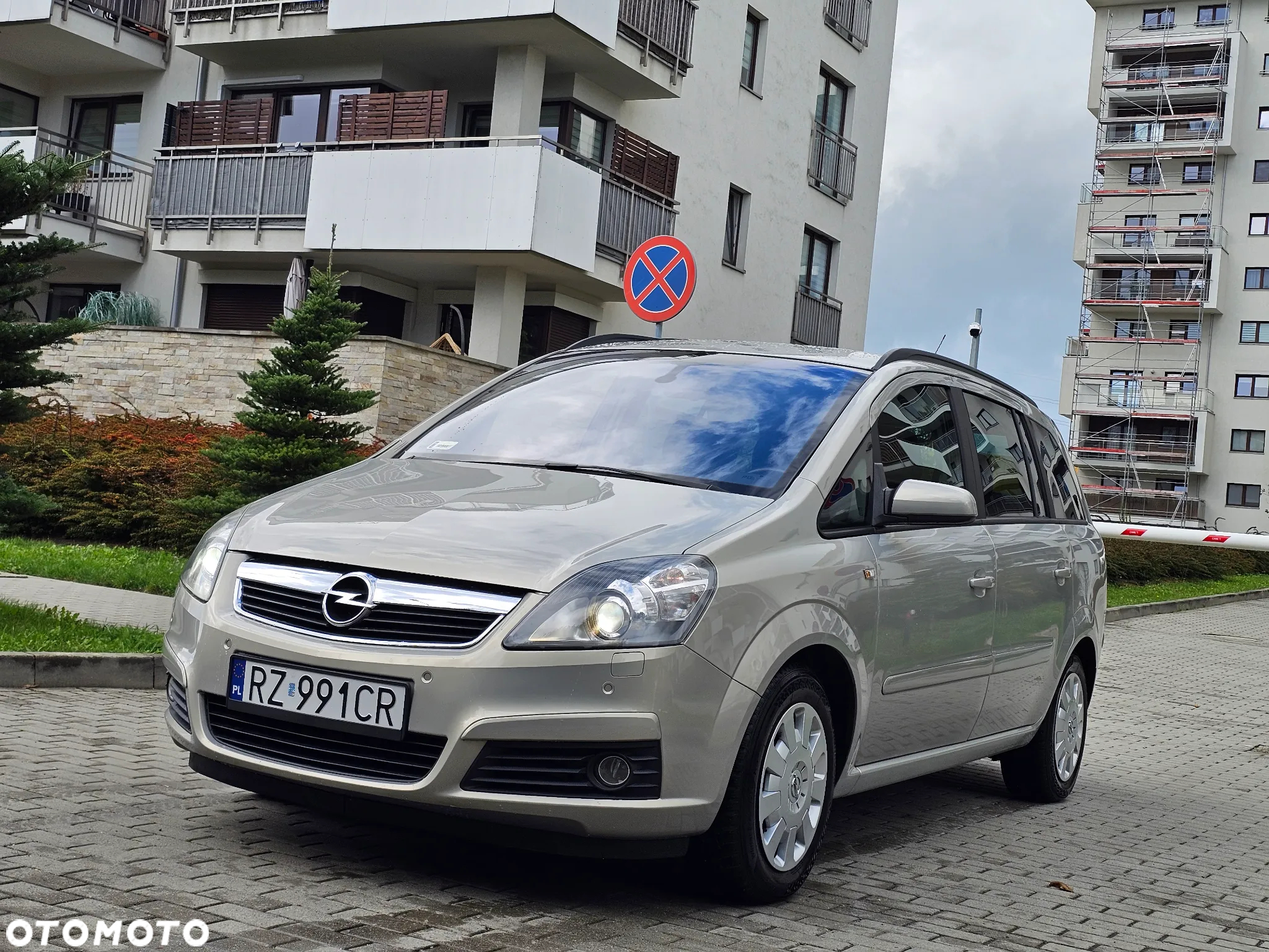 Opel Zafira 1.8 Cosmo Easytronic - 14