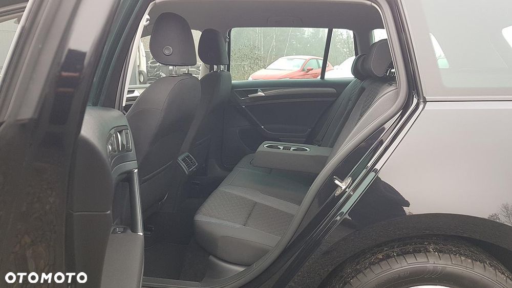 Volkswagen Golf 1.6 TDI SCR DSG Join - 23