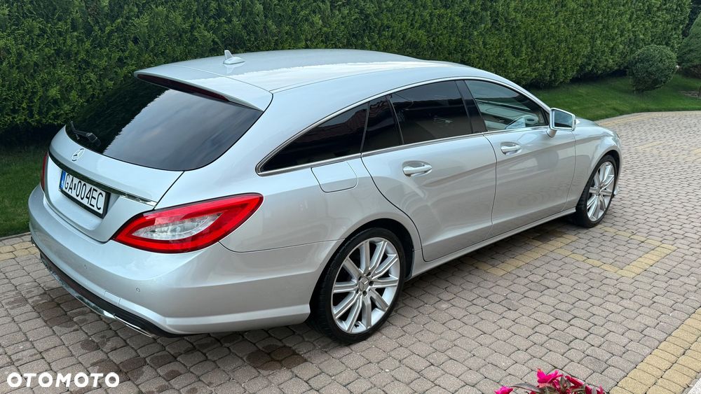 Mercedes-Benz CLS 350 CDI 4-Matic BlueEff - 11