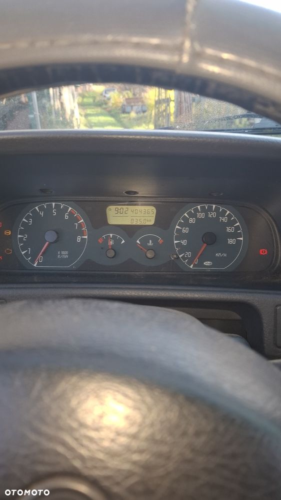 Nissan Terrano - 3