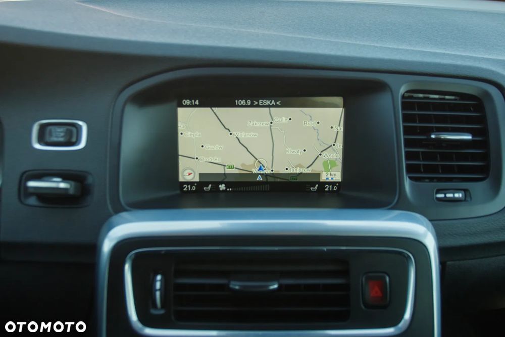 Volvo V60 D3 Geartronic Momentum - 21