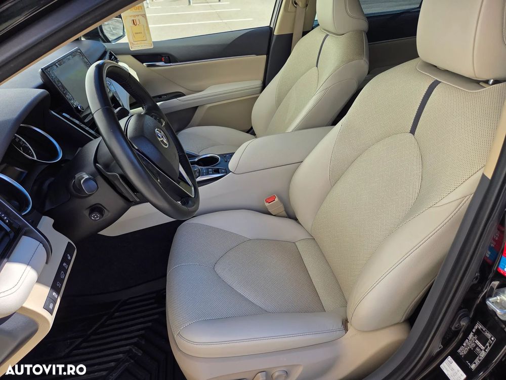 Toyota Camry 2.5 Exclusive - 27