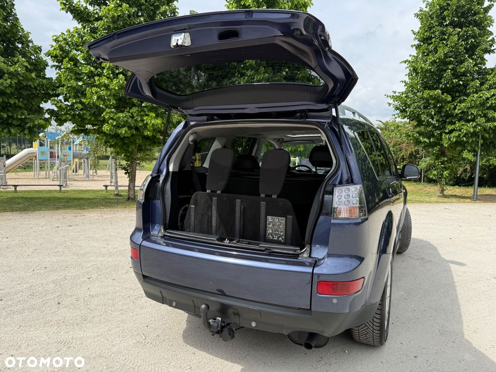 Mitsubishi Outlander 2.4 4WD CVT Intense - 25