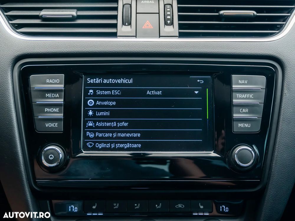 Skoda Octavia 2.0 TDI (Green tec) DSG RS - 29