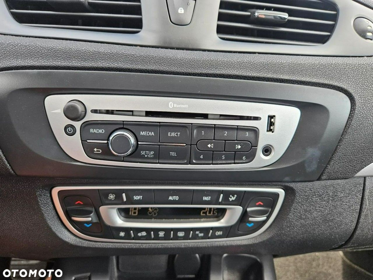 Renault Grand Scenic - 12