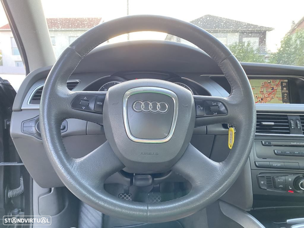 Audi A4 2.0 TDI Business Line Advance - 21