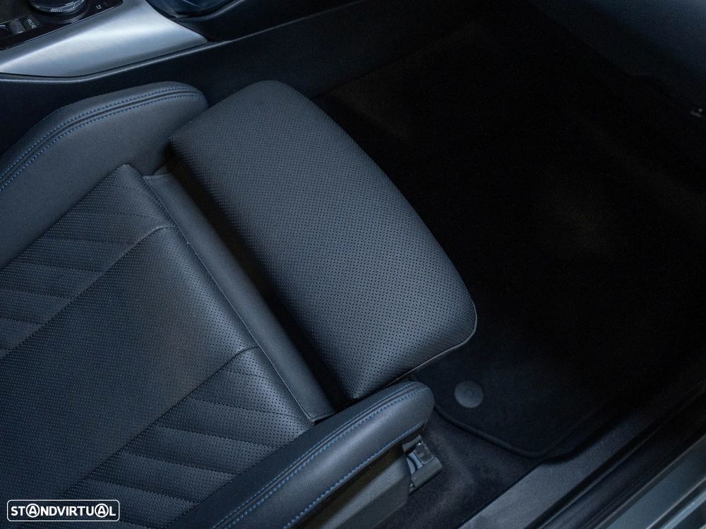 BMW X3 30 e xDrive Pack M Desportivo - 26