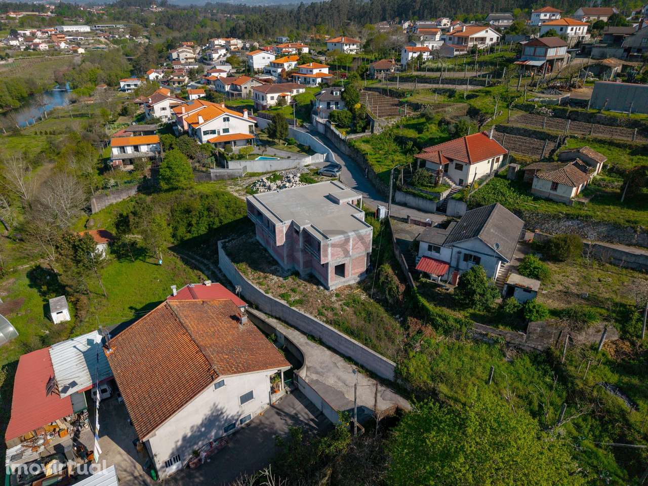 Estrutura de Moradia T3 com Vista Rio em Fiscal, Amares — Natureza... - Grande imagem: 2/30