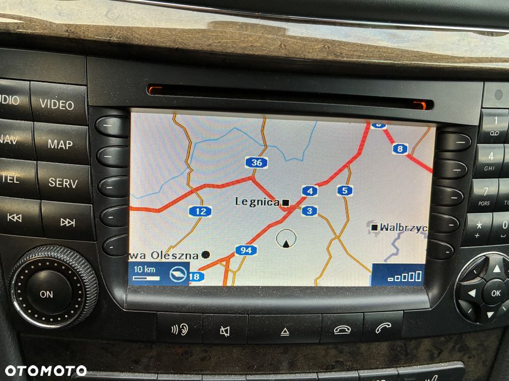Mercedes-Benz Klasa E 320 CDI T Avantgarde - 24
