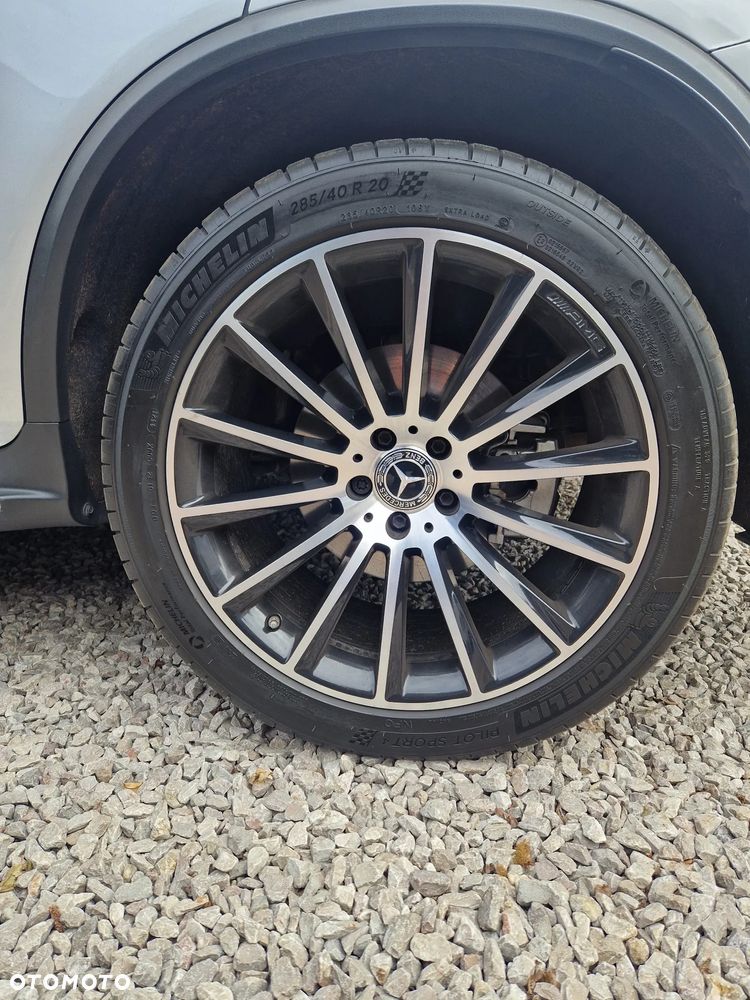 Mercedes-Benz GLC 250 d 4Matic 9G-TRONIC AMG Line - 23