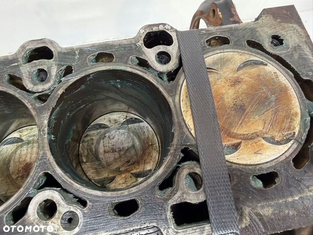 DÓŁ SILNIKA Z18XER Opel Astra III H Zafira B Vectra C 1.8 16V blok 55559703 - 6